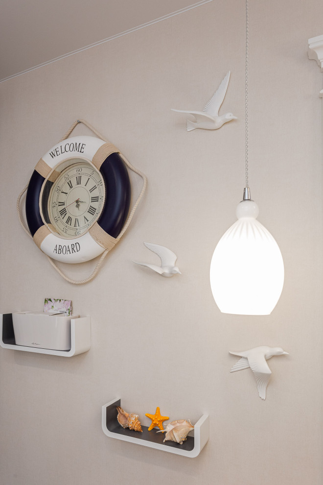 Белая кухня в стиле неоклассика