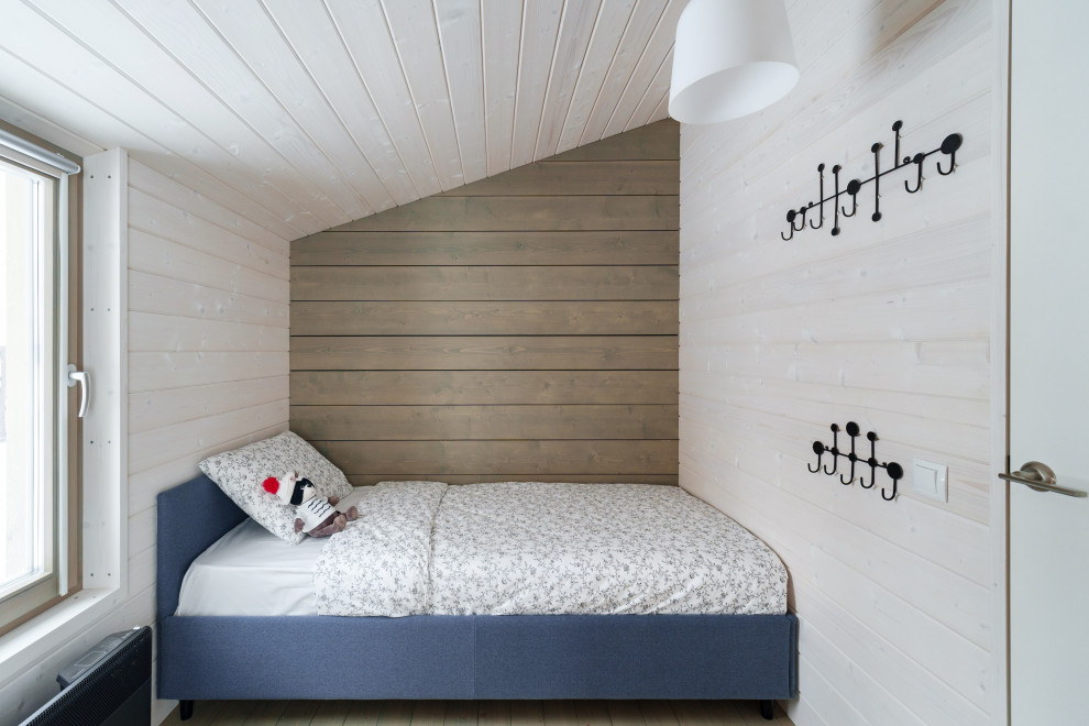 Уютный дом среди берез