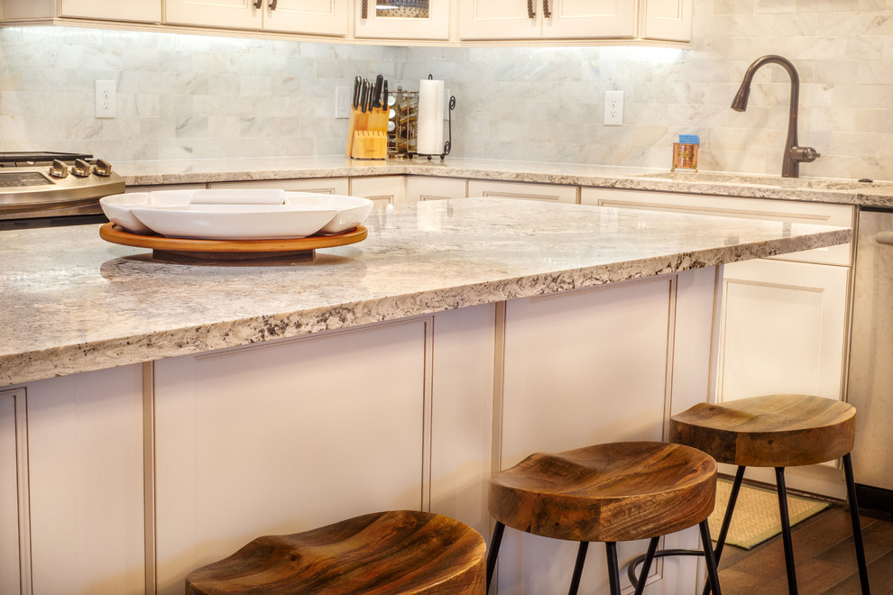 Home design - transitional home design idea in DC Metro