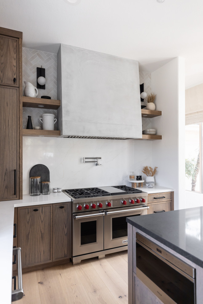 Minimalist kitchen photo in Phoenix