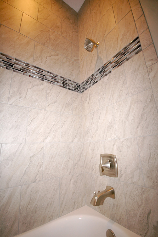 Inspiration for a rustic home design remodel in Jacksonville