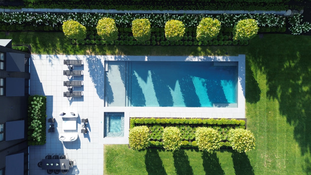 Modern Luxury modern-swimming-pool