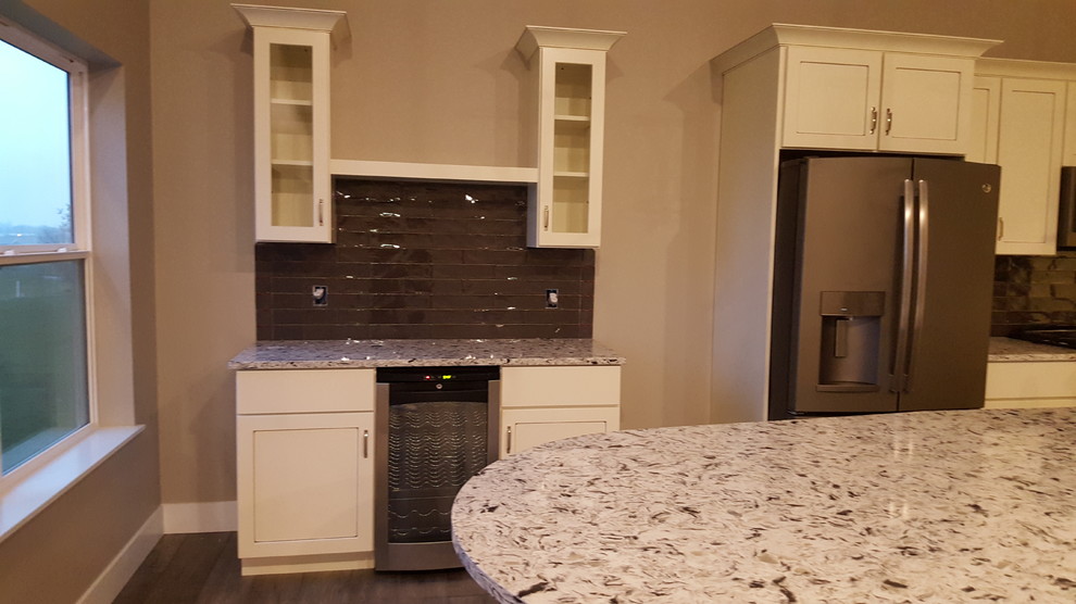 Inspiration for a transitional kitchen remodel in Cedar Rapids