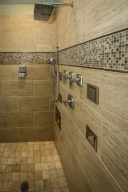 COMPLETE BATH modern-badezimmer