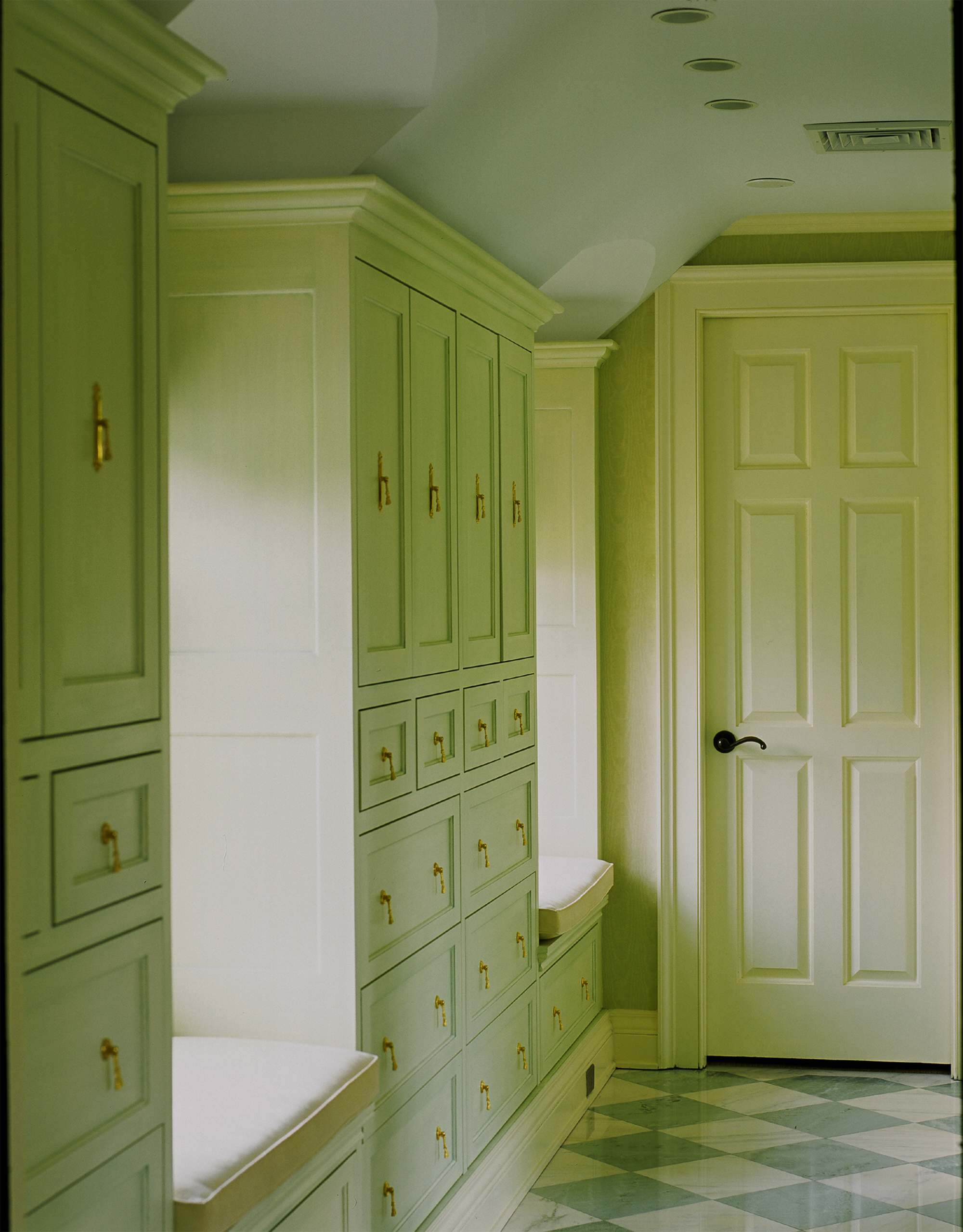 Dressing Rooms & Baths