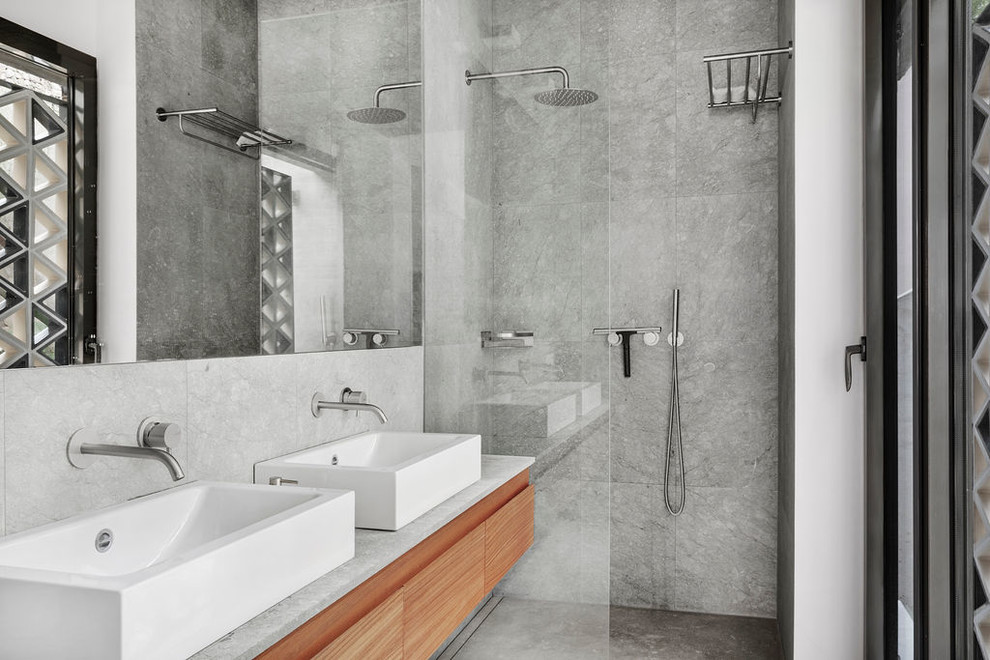 Design ideas for an industrial bathroom in Palma de Mallorca.