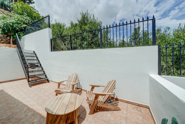 Projet M&aacute;laga coastal-courtyard