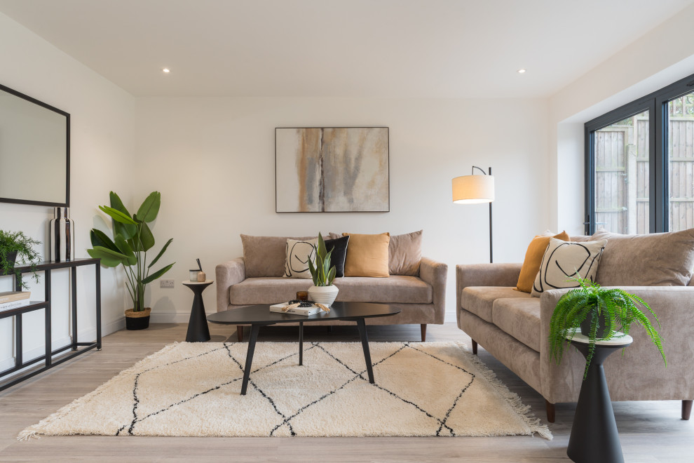 Bosworth Close - New Build - Stage to Sell