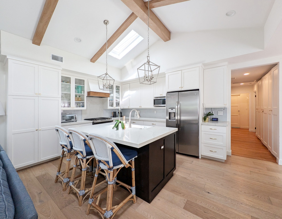 Cozy Cottage with a Serene Bathroom in La Jolla