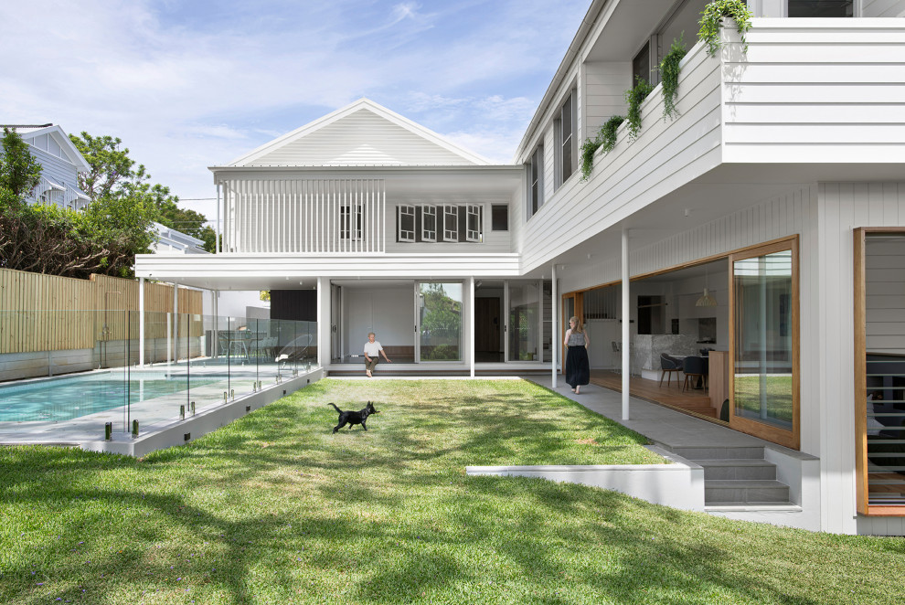 Inspiration for a coastal exterior home remodel in Brisbane