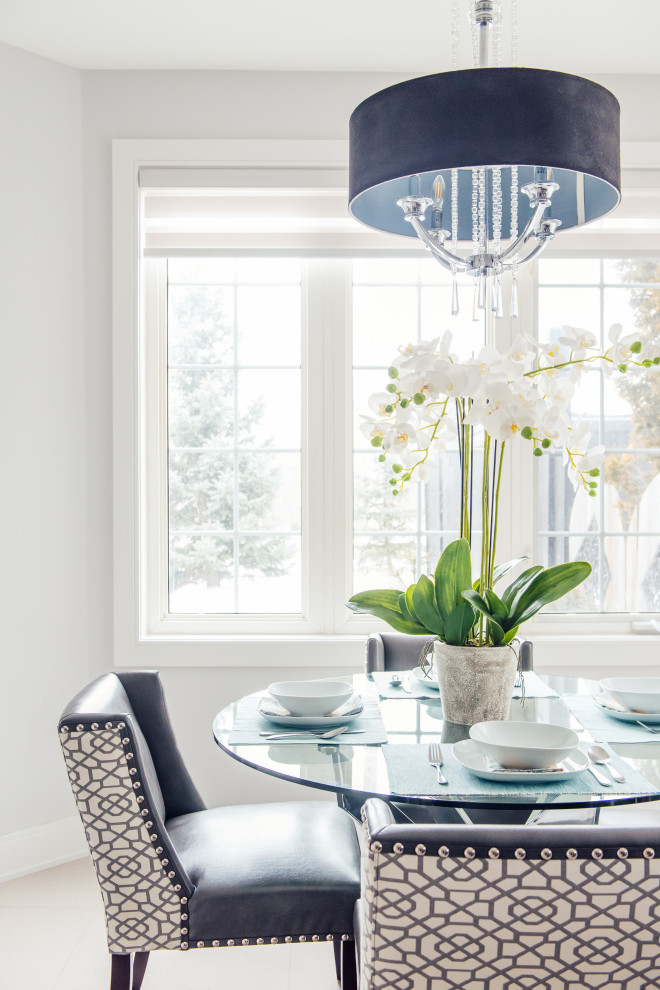 Home design - transitional home design idea in Toronto