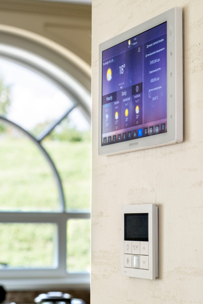 Загородная резиденция на берегу озера