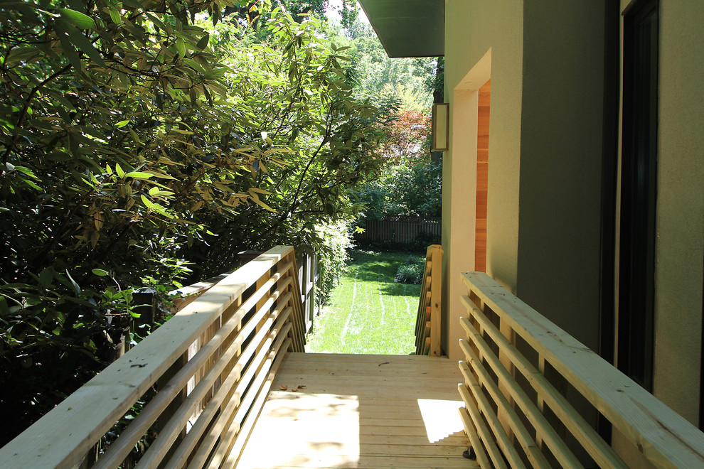This is an example of a modern deck in DC Metro.