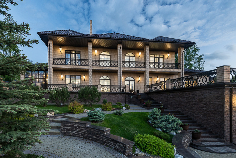 СТОЛОВАЯ В КЛАССИЧЕСКОМ СТИЛЕ