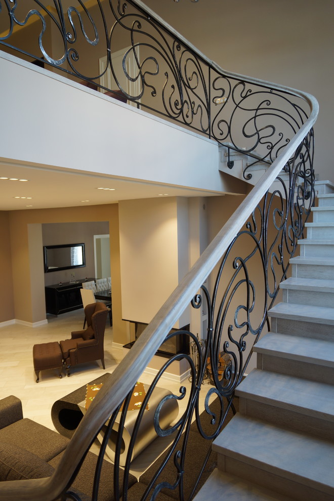 Кованное перильное ограждение в котеджном поселке Онегино