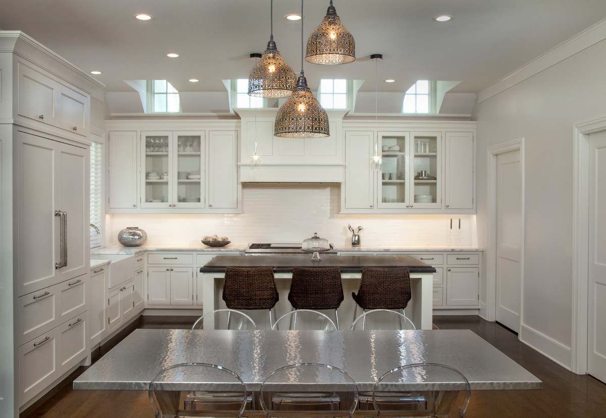 Transitional kitchen photo in Cincinnati