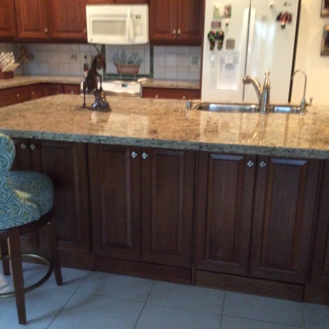 Example of a transitional kitchen design in Miami