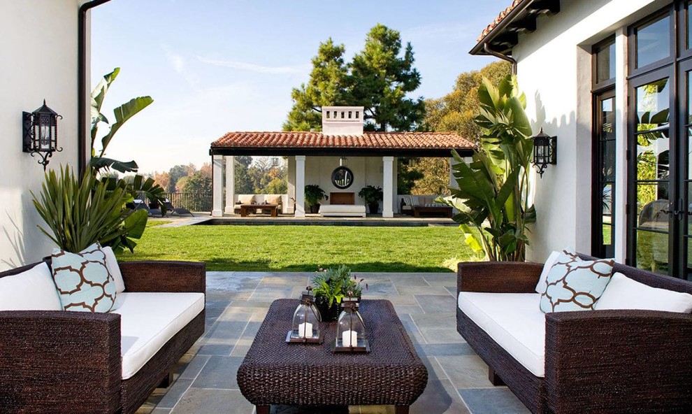Design ideas for a patio in Los Angeles.