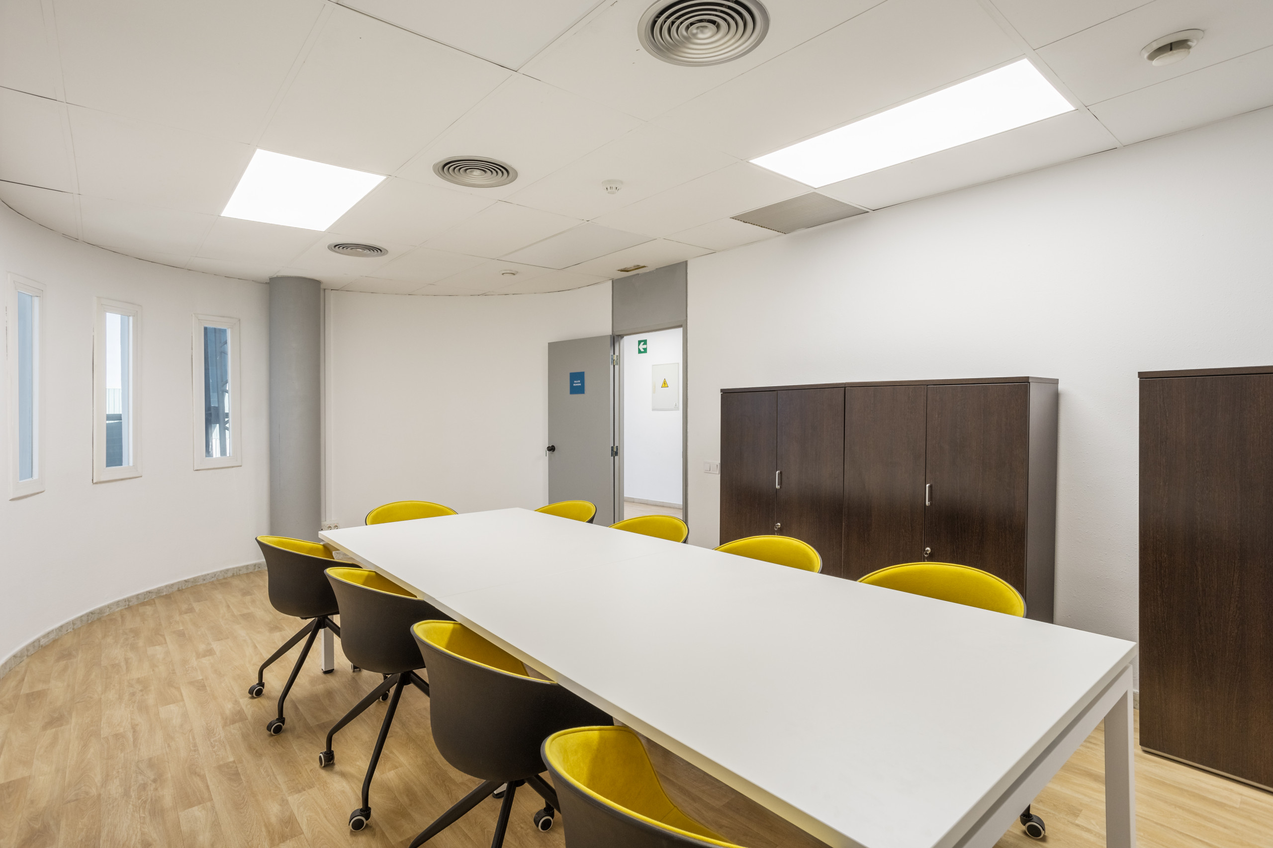 Interiorismo de oficinas y laboratorios