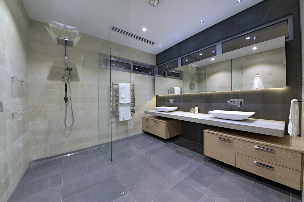 This is an example of a contemporary bathroom in Perth.