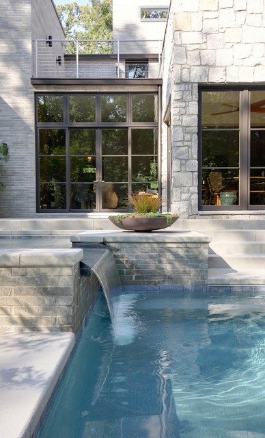 Redding modern-pool