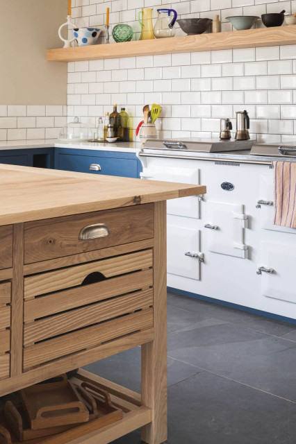 Farmhouse Kitchen country-kitchen