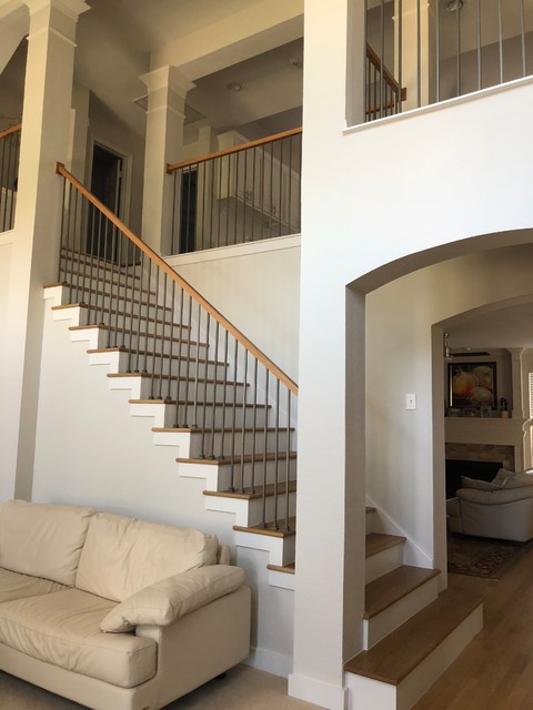 Clean staircase transitional