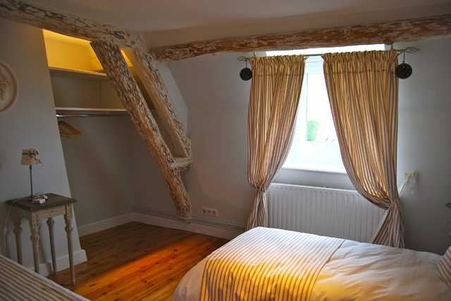 Abbaye dans l'Oise country-bedroom