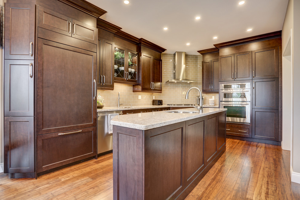 Inspiration for a transitional kitchen remodel in Toronto