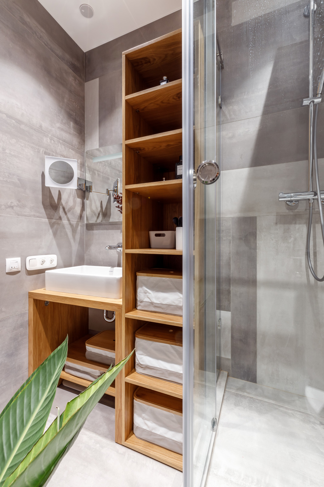 Квартира с фито-стеной и яркими акцентами в Москве