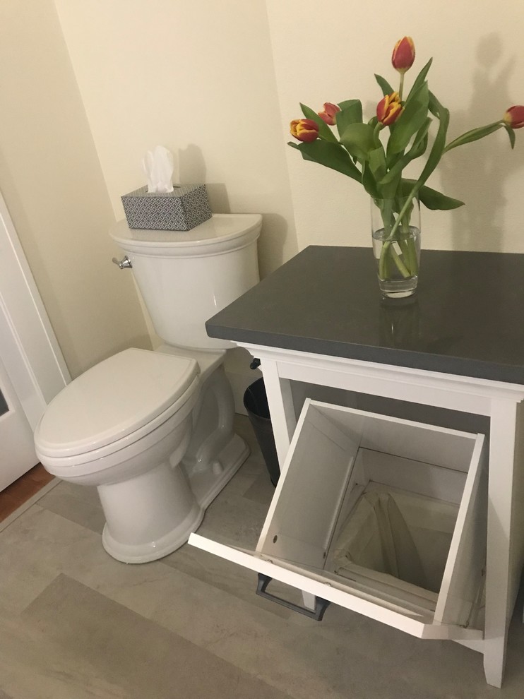 Small transitional master bathroom in Portland with shaker cabinets, white cabinets, a one-piece toilet, multi-coloured tile, porcelain tile, beige walls, vinyl floors, an undermount sink, granite benchtops, multi-coloured floor, an open shower, beige benchtops and an alcove shower.