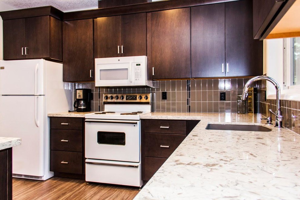 Example of a transitional kitchen design in Boston
