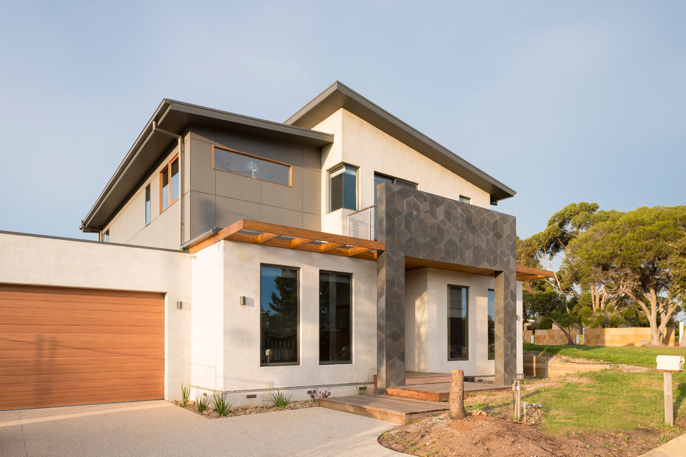Design ideas for a large contemporary two-storey grey exterior in Geelong.