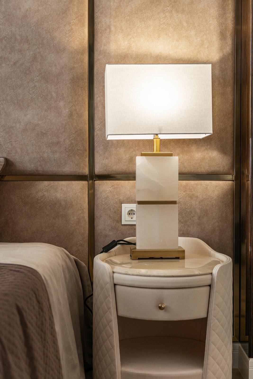 Дом с бассейном