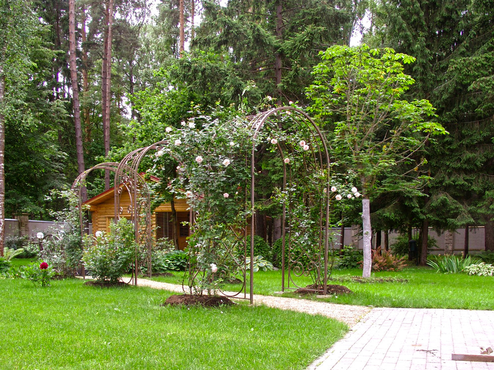 Проект ландшафтного дизайна участка 1 га - перголы с плетистыми розами.