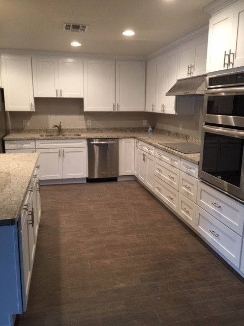 Kitchen - kitchen idea in Phoenix