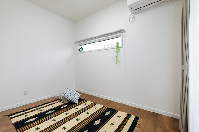 アトリエのある家 japanese-bedroom