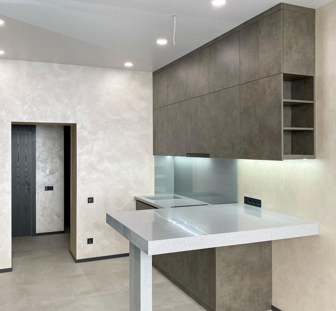 Небольшая красивая кухня на заказ