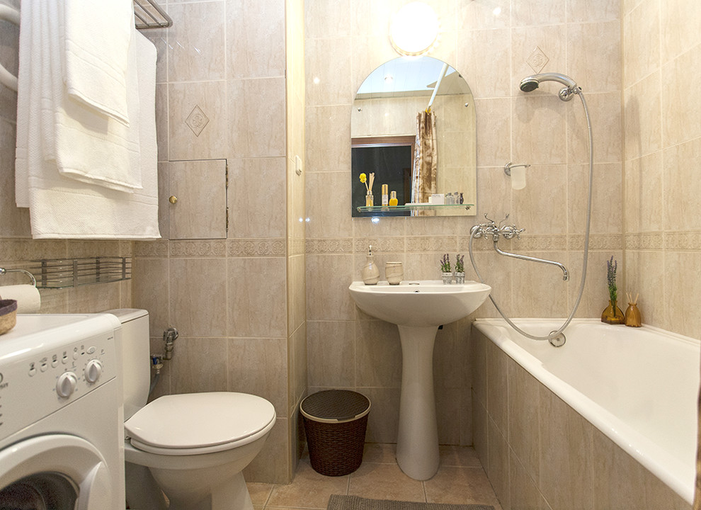 マラガにある北欧スタイルのおしゃれな浴室の写真