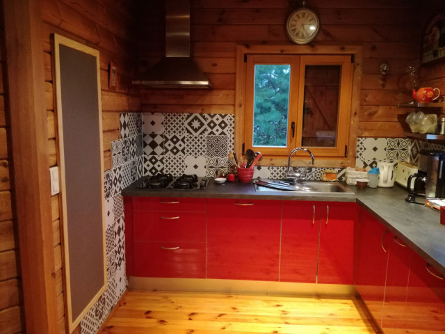 Cuisine dans un chalet traditional-kitchen