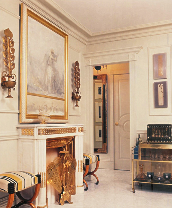 Inspiration for a transitional home design remodel in Miami