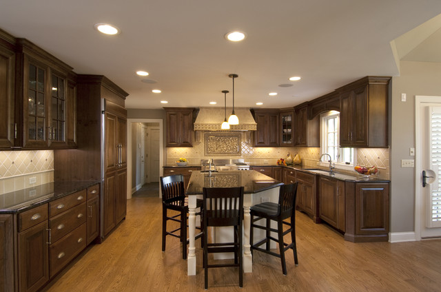 Naperville Kitchen Remodel - Traditional - Kitchen - Chicago - by ...