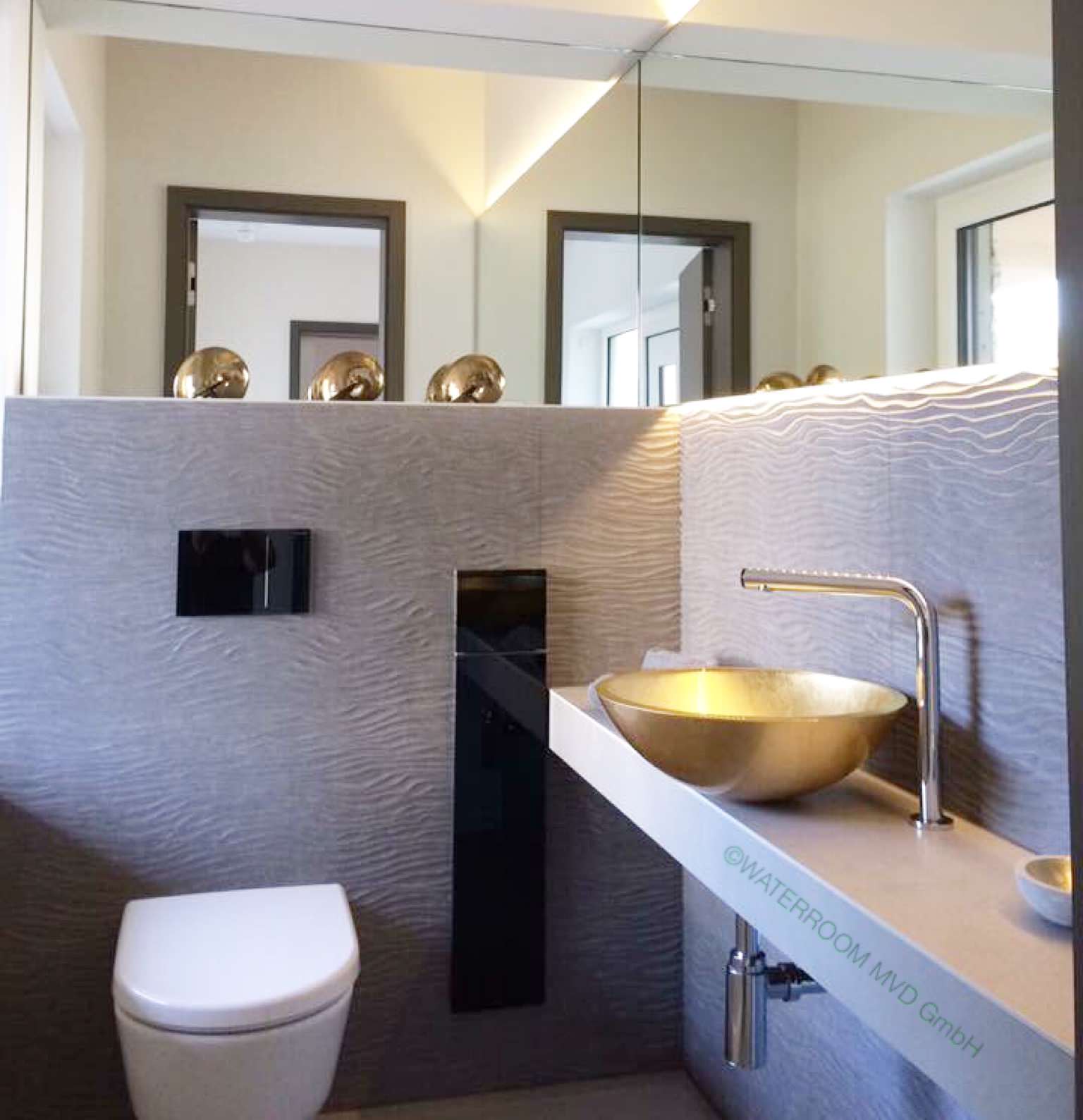 Goldstück - Gäste WC mit einem Hauch von Luxus