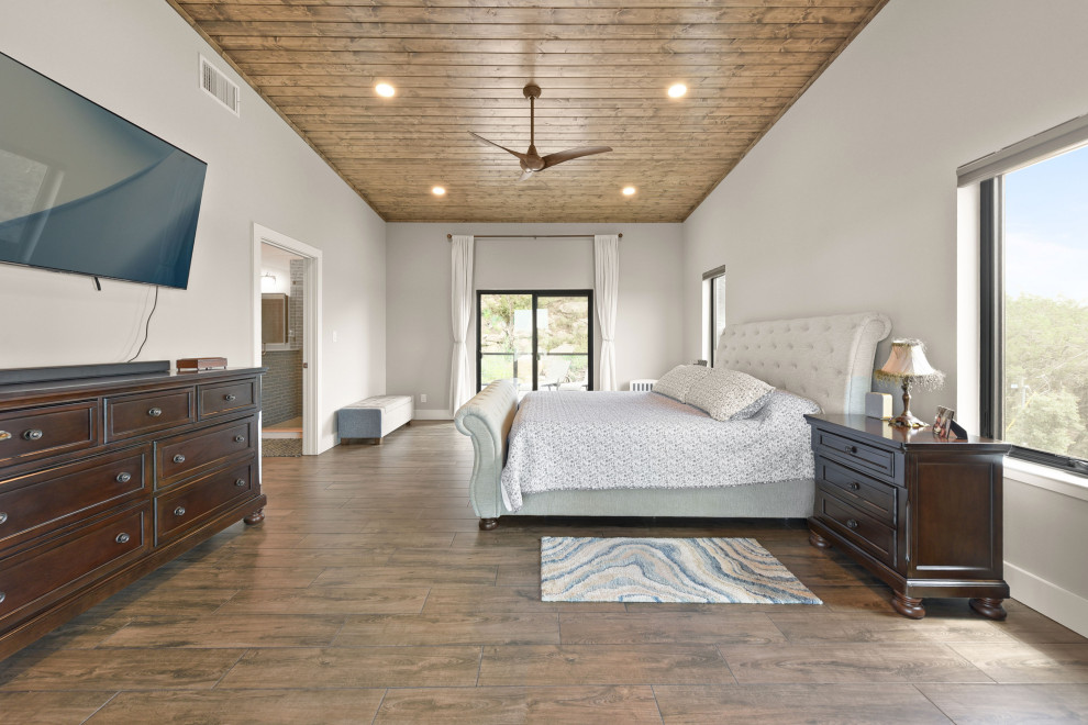 Hillside Lake View Home