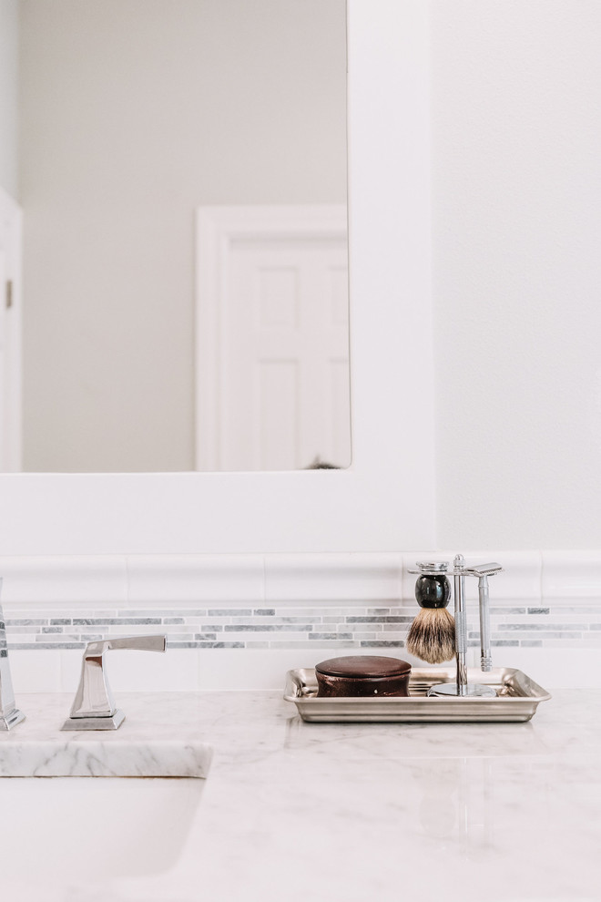 Inspiration for a transitional home design remodel in Austin