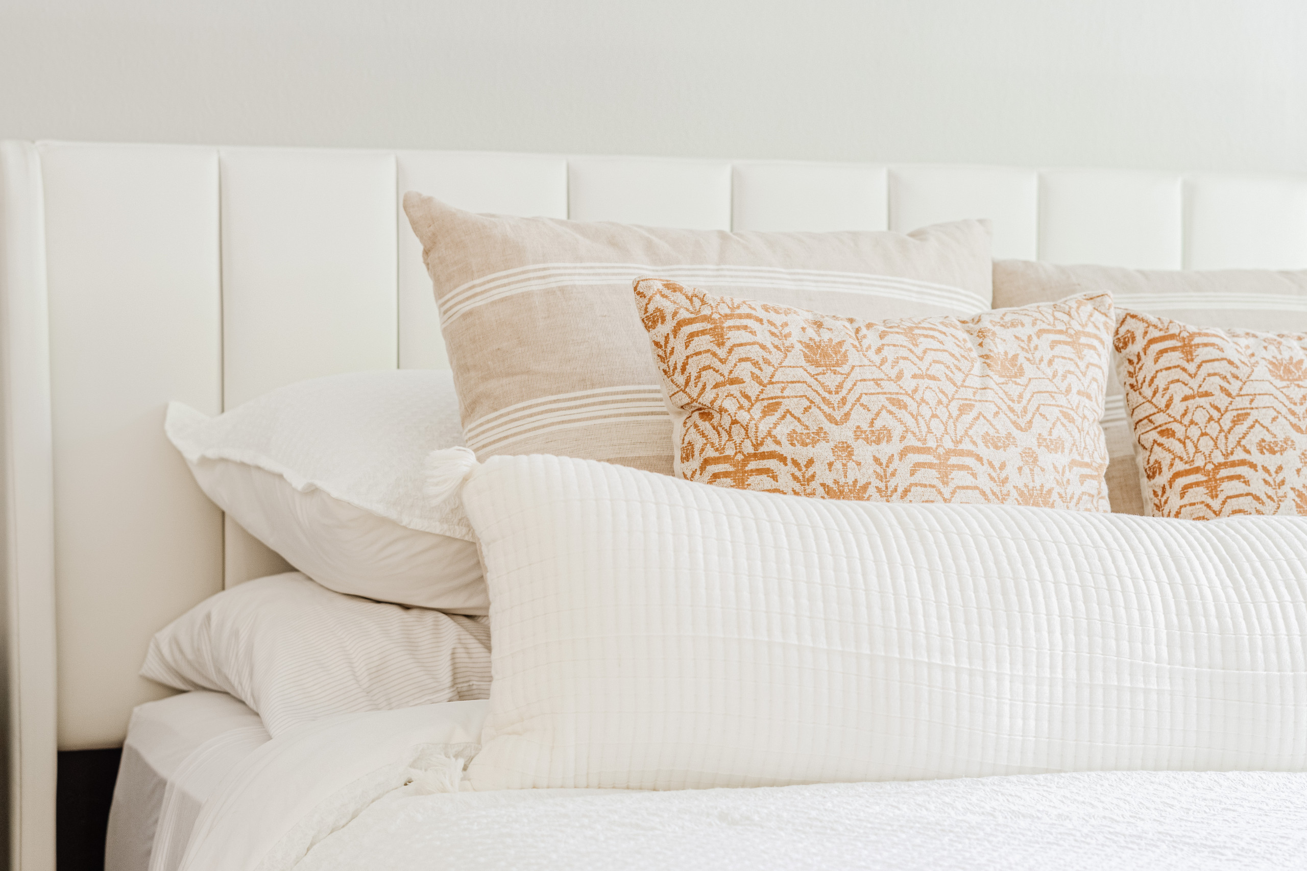 Example of a transitional bedroom design in Detroit