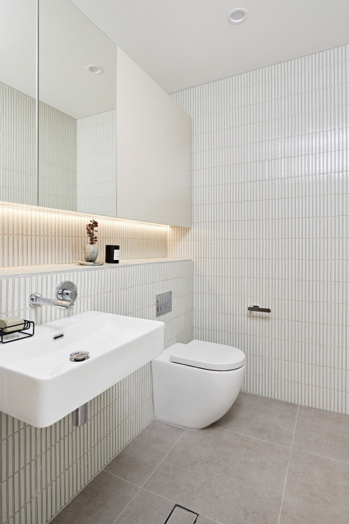 Chic and Minimalist Bathrooms with White Kit Kat Tile Bathroom Backsplash