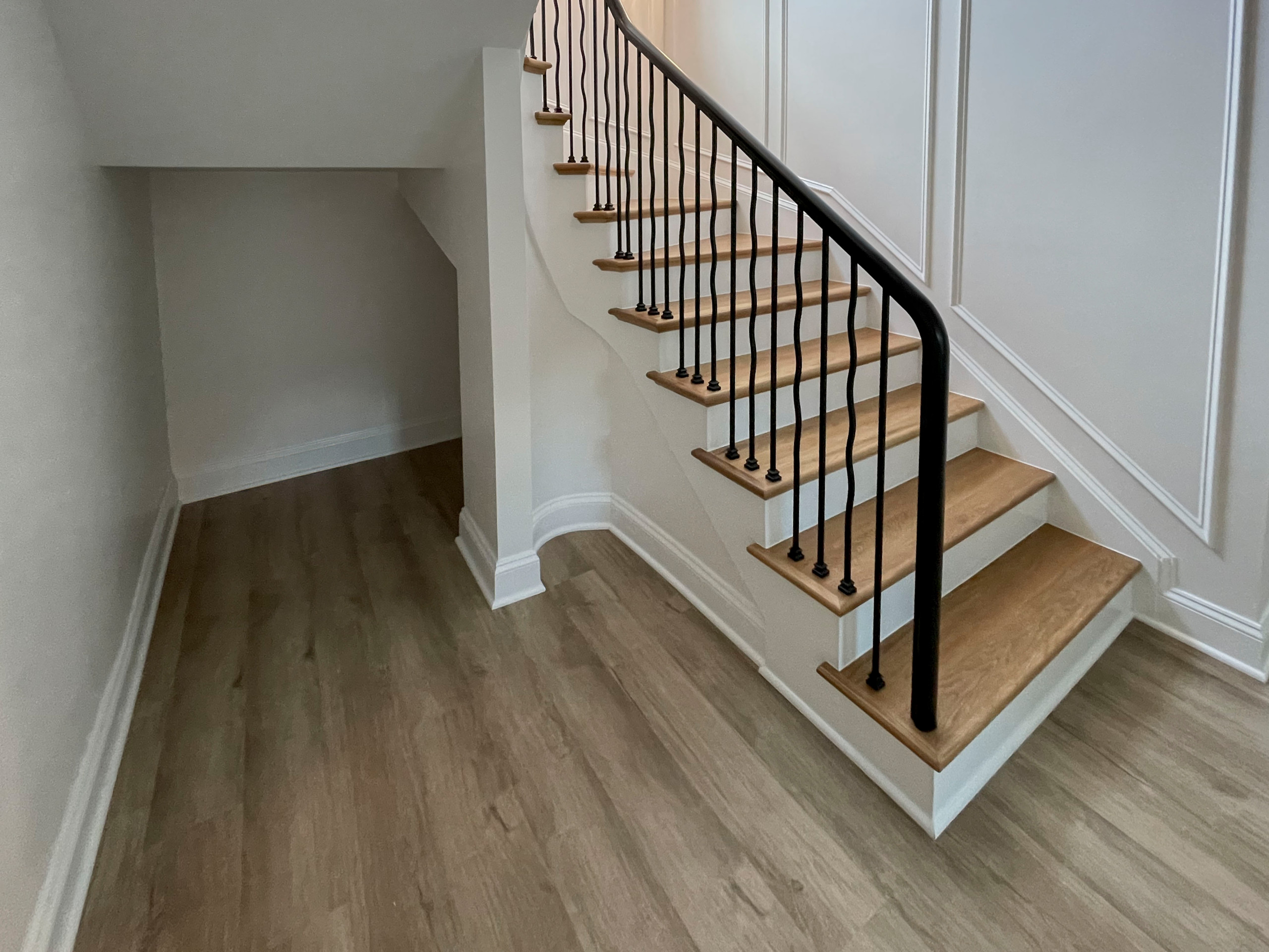 106_Modern Balustrade System Meets Traditional Winding Stairs, Aldie VA  20105