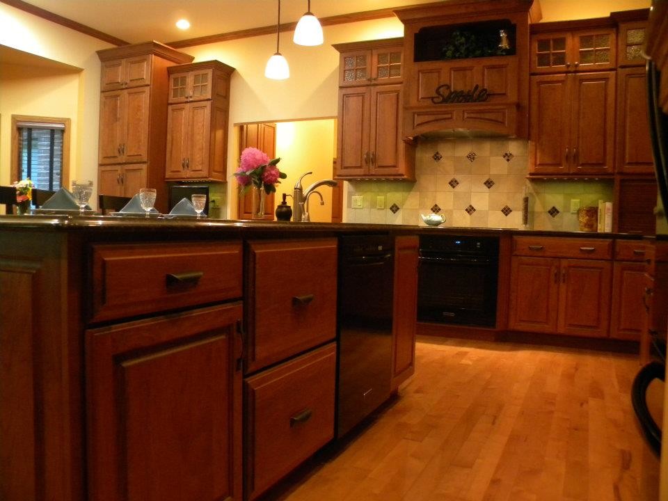 Kitchen - traditional kitchen idea