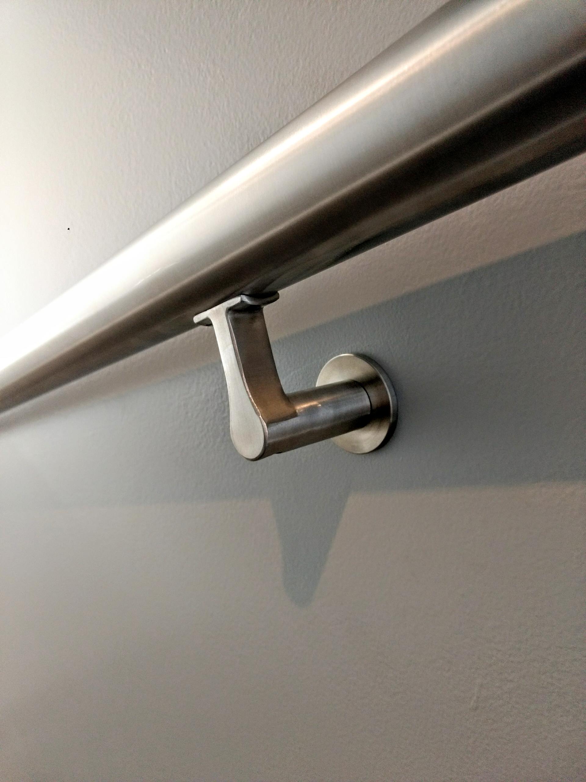 Round stainless handrail